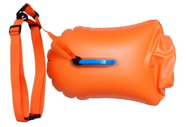 खुले पानी तैराकी के लिए चमकीले नारंगी सूखी बैग Inflatable सुरक्षित तैराक बोया